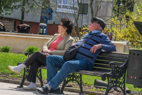La ce sumă a ajuns pensia minimă în România, în august 2025